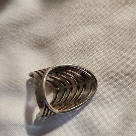 Sterling Silver Wavy Slit Openwork Stacked Chevron Band Ring 925 TH Sz: 6 - Picture 4 of 4